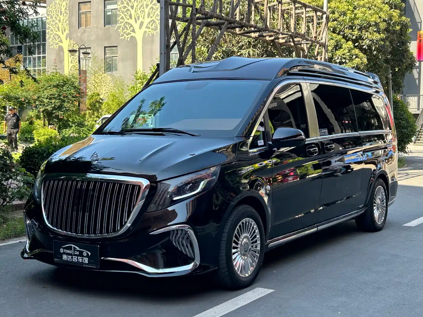 Mercedes-Benz Vito 2023 2.0T Business 7-Seater
