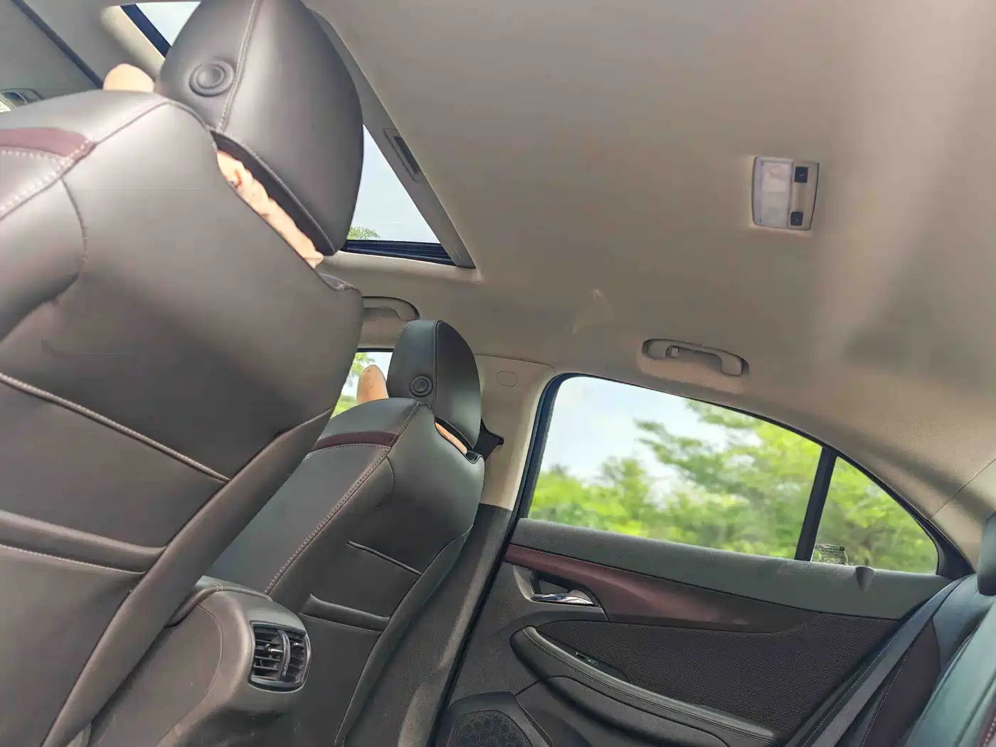 Chevrolet Malibu 2017 1.5T Automatic Luxury Edition фото 18