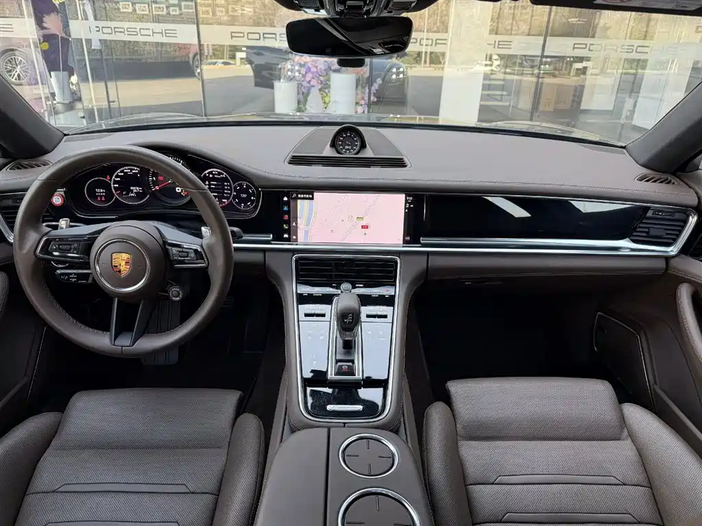 PORSCHE PANAMERA