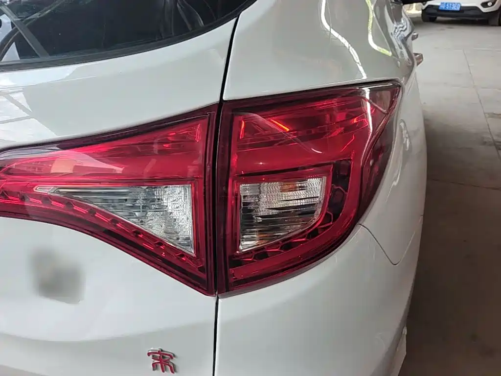 BYD Song 2017 2016 Unrivaled Edition 1.5TI Manual Elite Edition