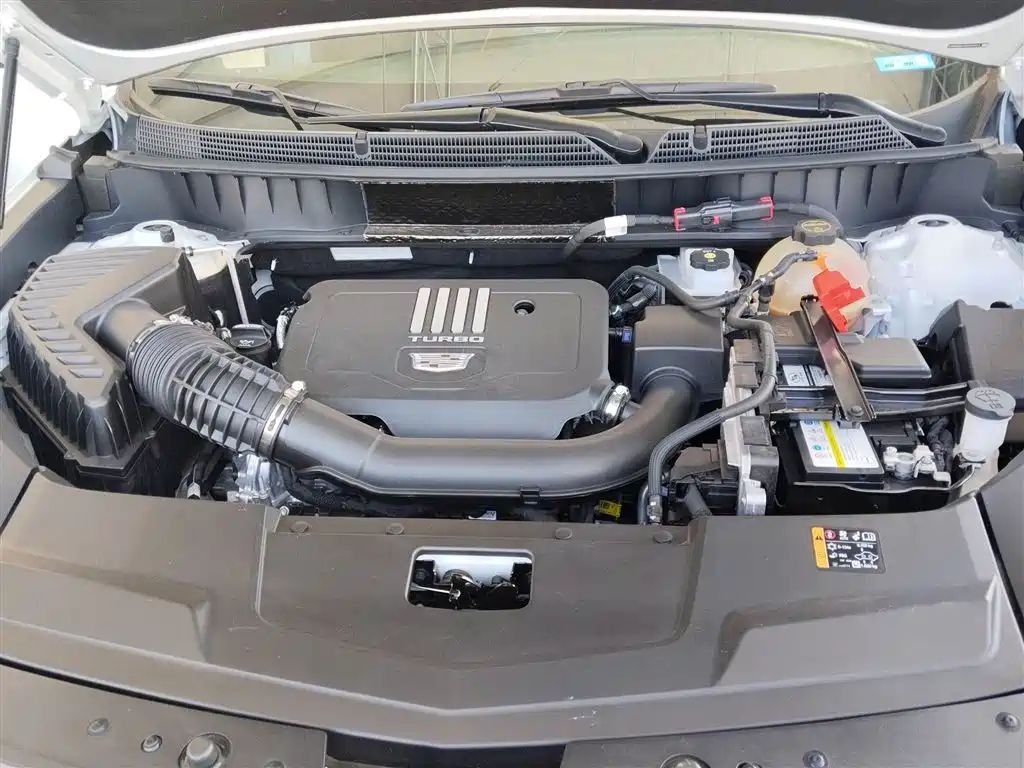 Cadillac XT5 2025 2.0T Premium Model фото 20
