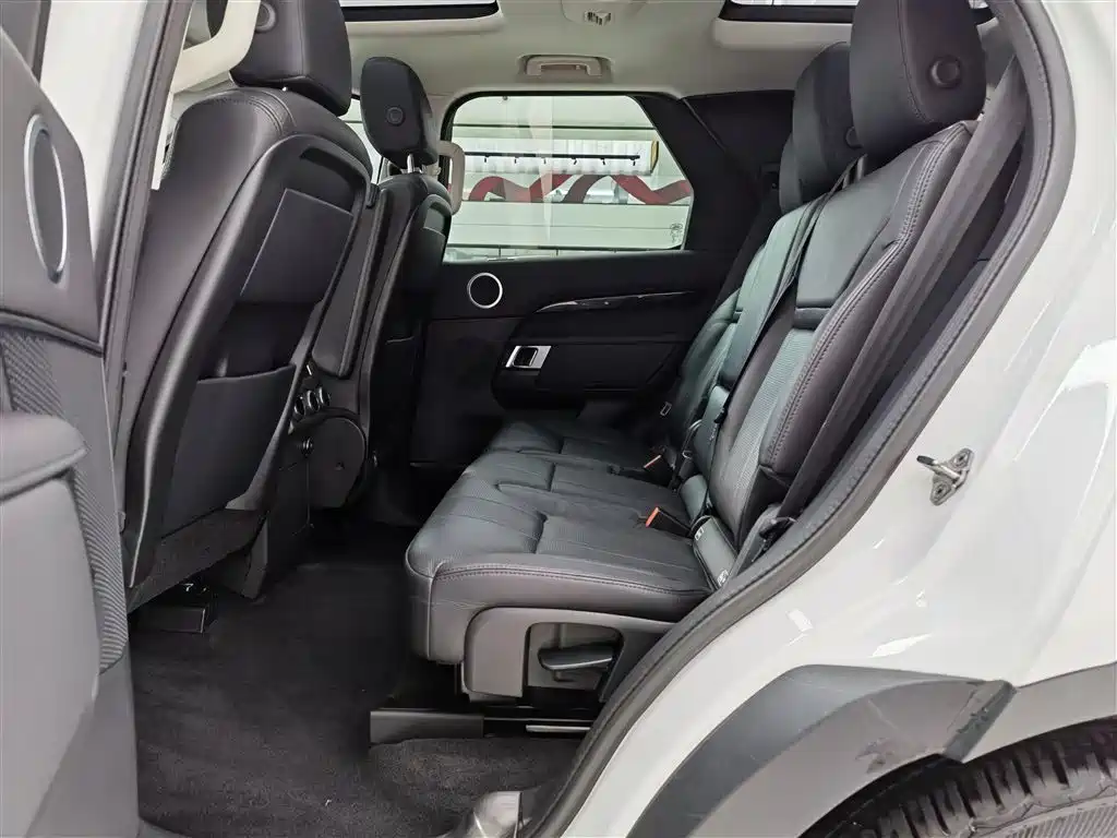 Land Rover Discovery 2020 3.0 SC V6 SE фото 11