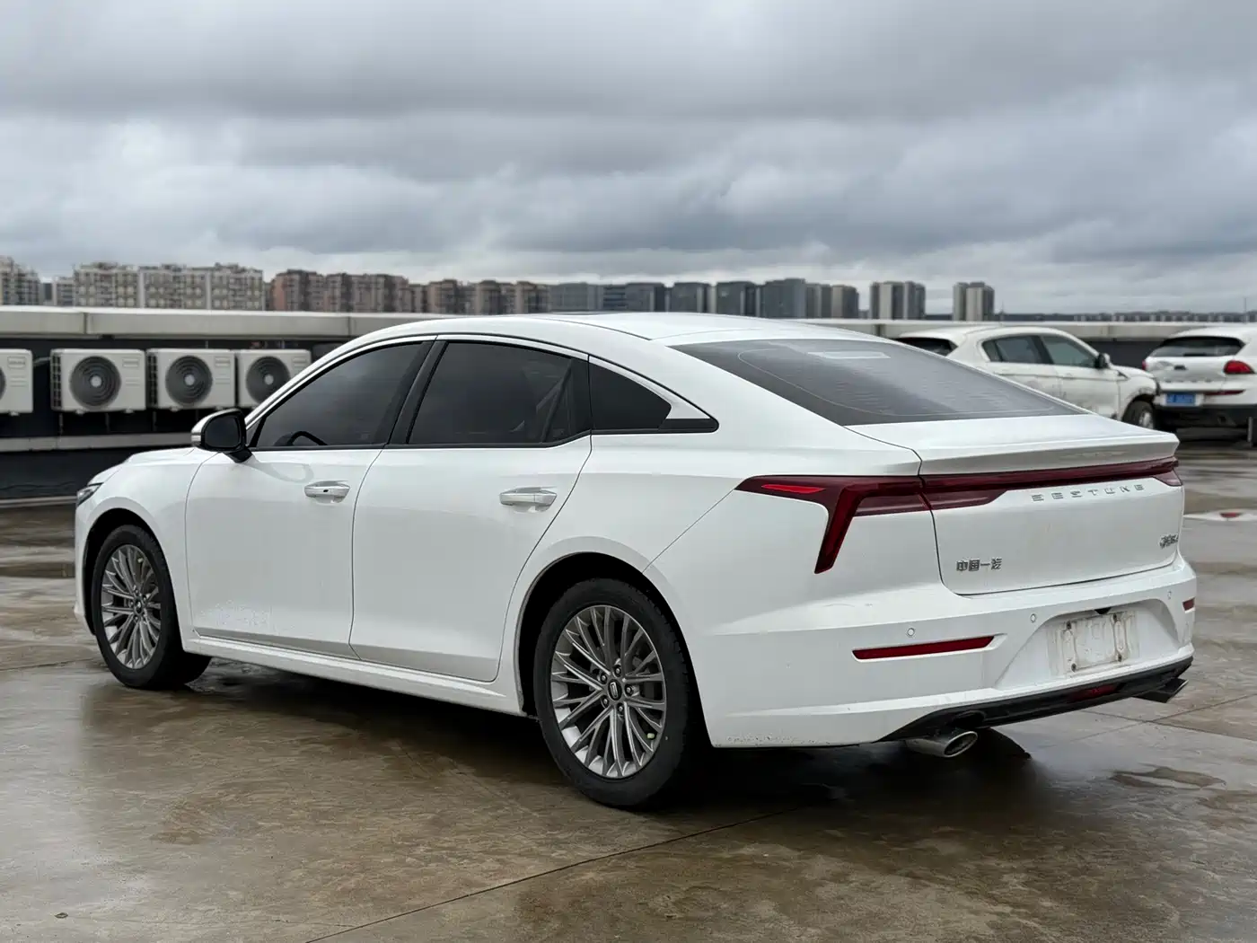 Фото 17 - Besturn B70