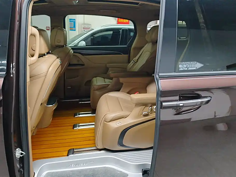 Buick GL8 2021 ES Landlord 653T Flagship фото 11