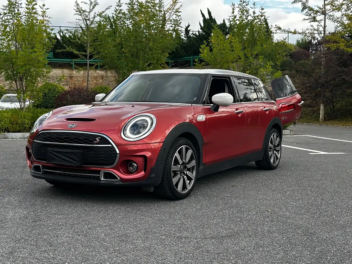 MINI CLUBMAN