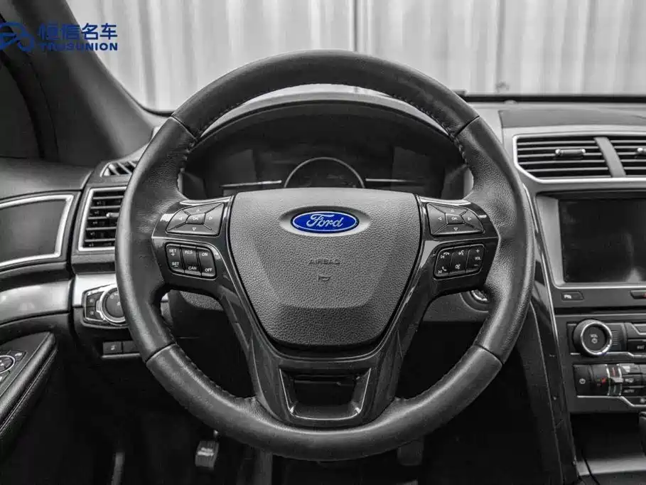 Ford Explorer (Import) 2018 2017 2.3T Trend Edition