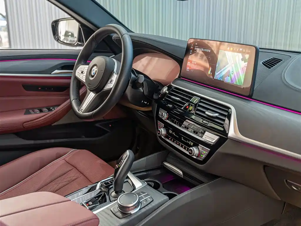 BMW 5-SERIES