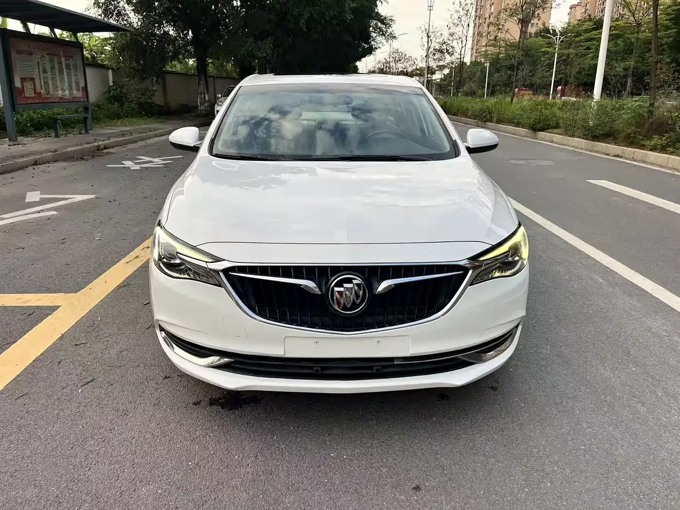 Buick Excelle 2018 15T Manual Elite (China V) фото 2