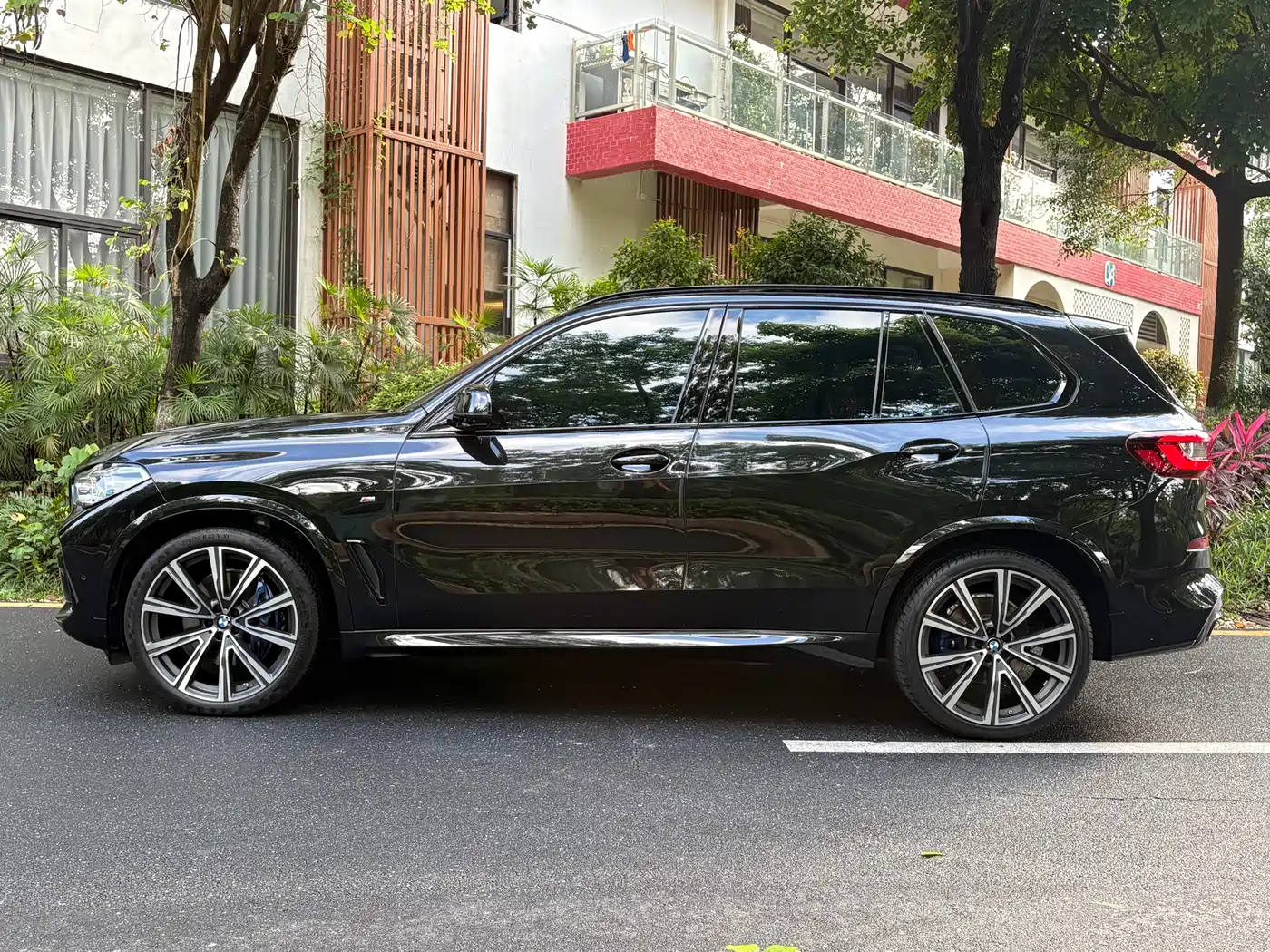 BMW X5 (Import) 2022 xDrive40i Premium M Sport Package фото 3