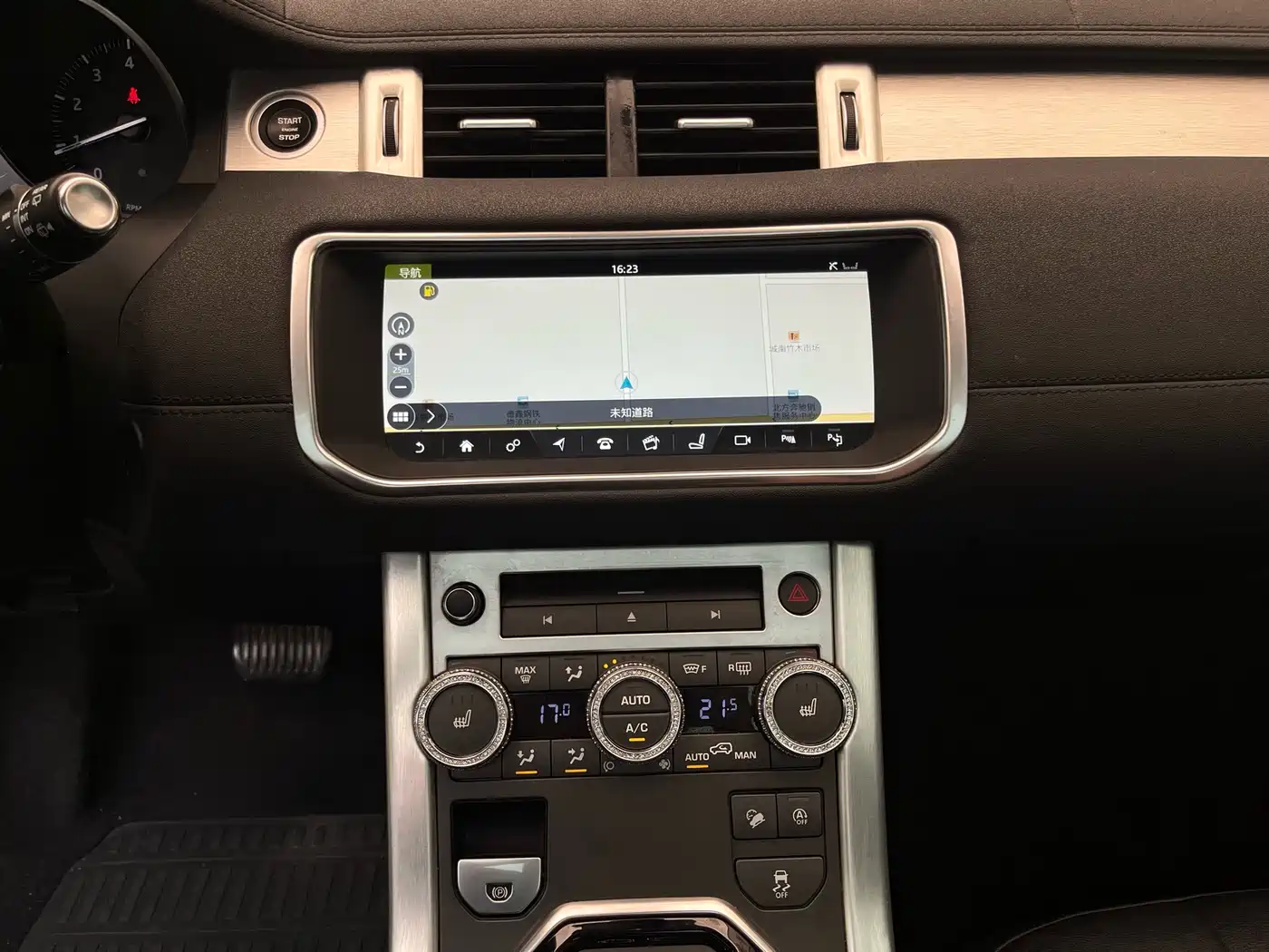 Land Rover Range Rover Evoque 2018 240PS SE Smart Edition фото 18