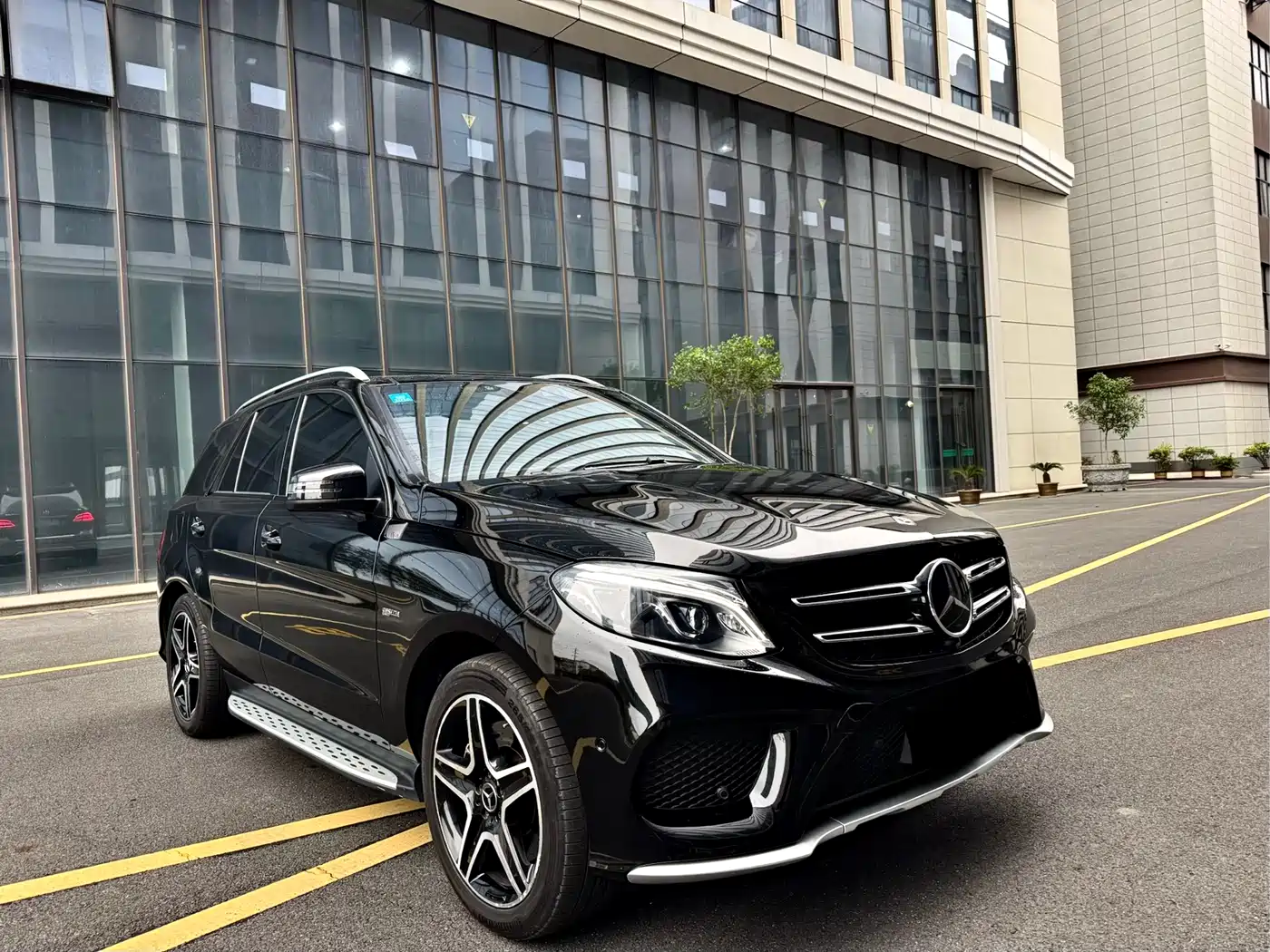 Mercedes-Benz GLE AMG 2017 AMG GLE 43 4MATIC фото 3