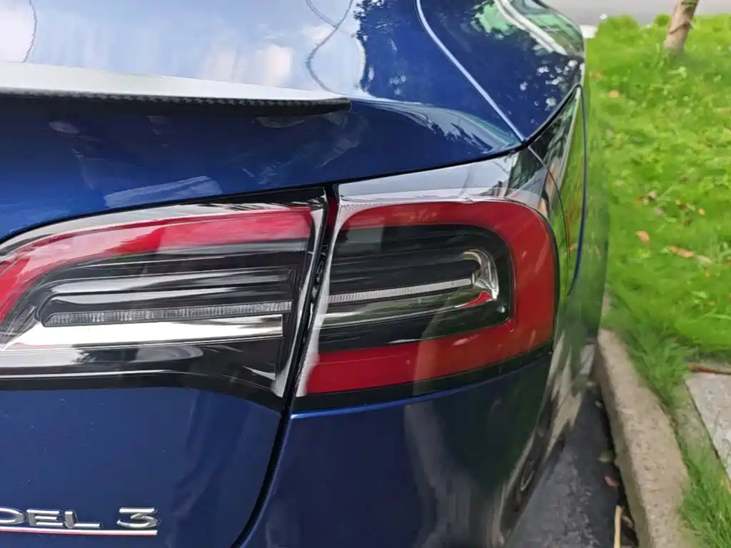Фото 8 - Tesla Model 3
