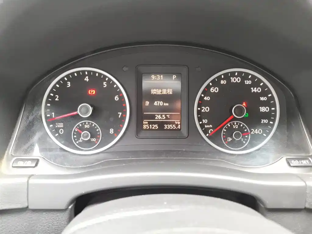 Volkswagen Tiguan 2015 1.8TSI Automatic 2WD Trendline фото 12