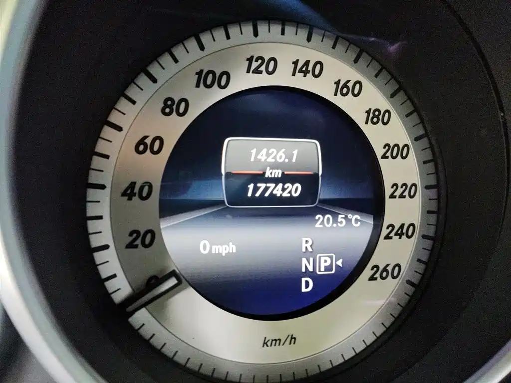 Mercedes-Benz E-Class 2015 E 400 L Sport Luxury 4MATIC фото 5