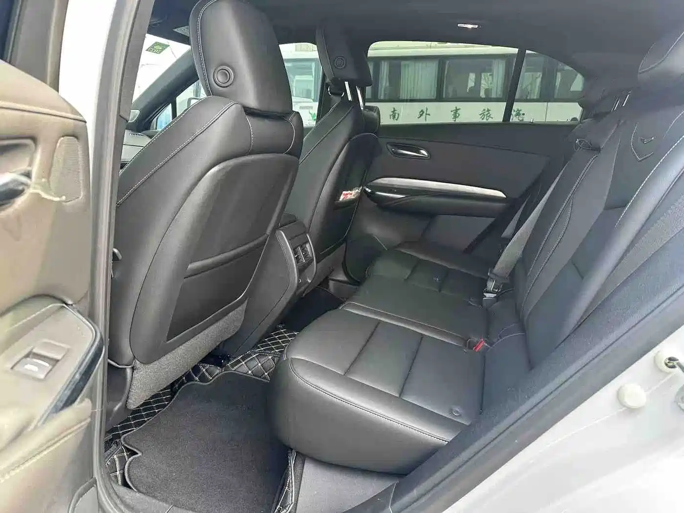Cadillac XT4 2025 2024 28T 2WD Luxury