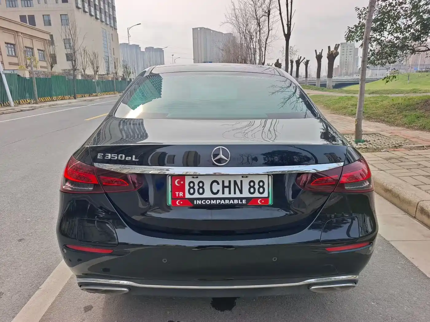 Mercedes-Benz E-Class New Energy 2022 E 350 e L Plug-in Hybrid Sedan фото 8