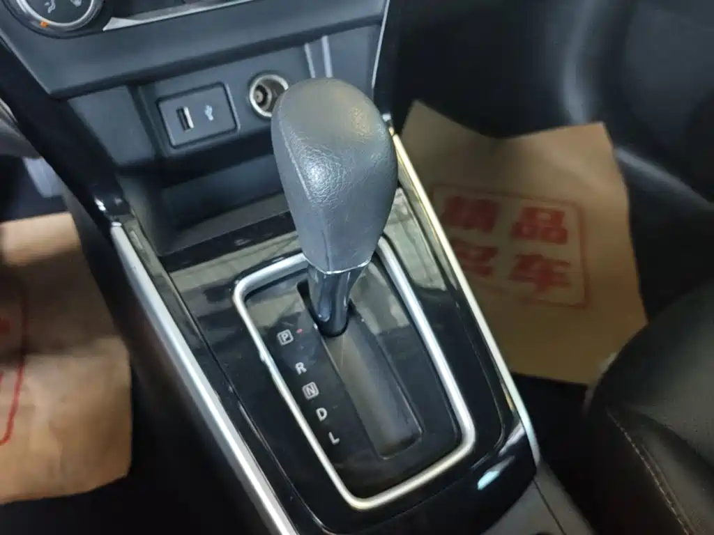 Nissan SYLPHY, миниатюра 14
