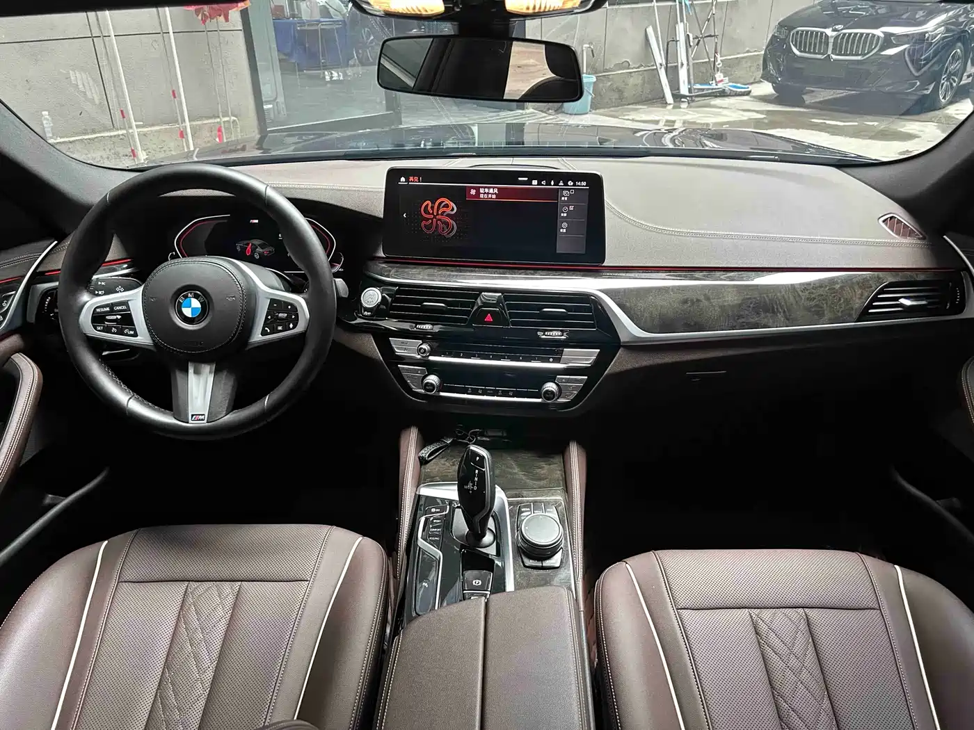 BMW 5 Series 2021 525Li M Sport Package фото 6