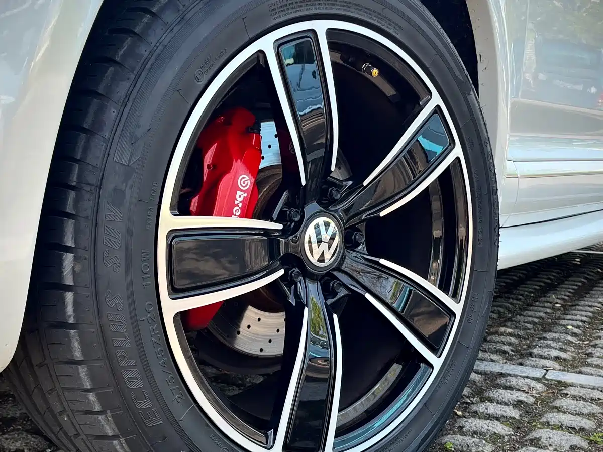 Volkswagen Touareg 2010 3.6 Limited Luxury Edition фото 14