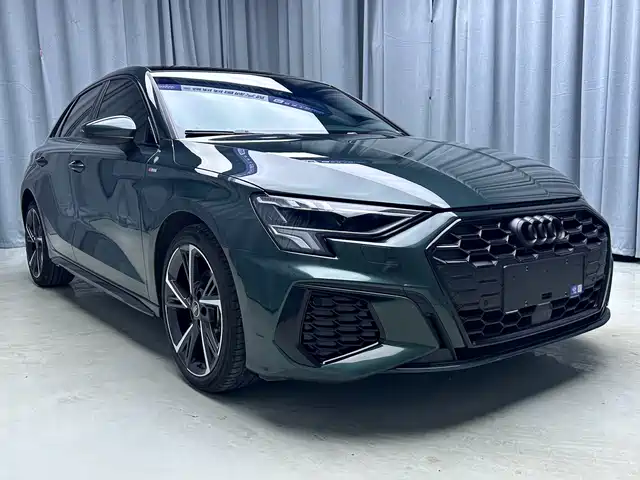 Audi A3 2024 Model Sportback 35 TFSI Fashion Sport — фото 3