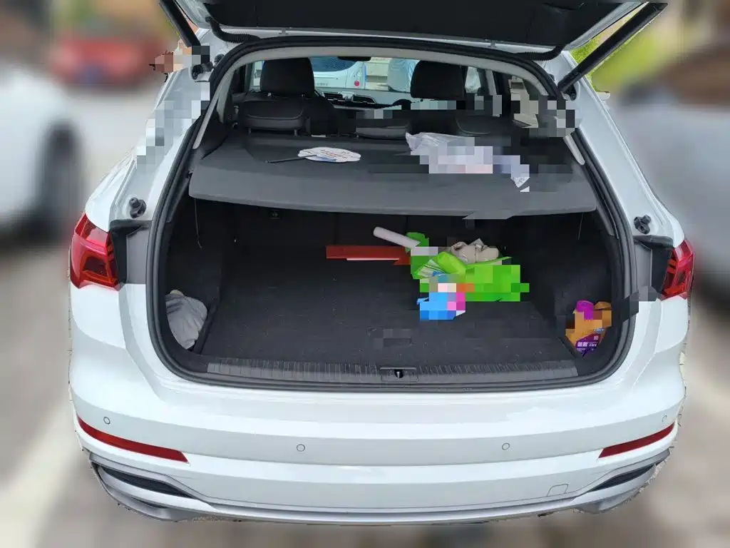 Photo 16 - Audi Q3