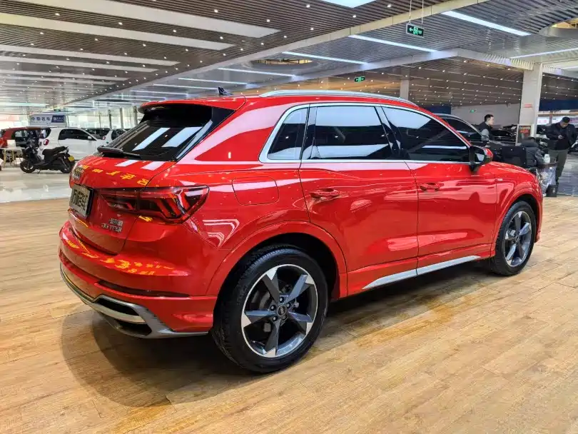 Audi Q3 2023 35 TFSI Fashion Dynamic Model (1.5T) фото 21
