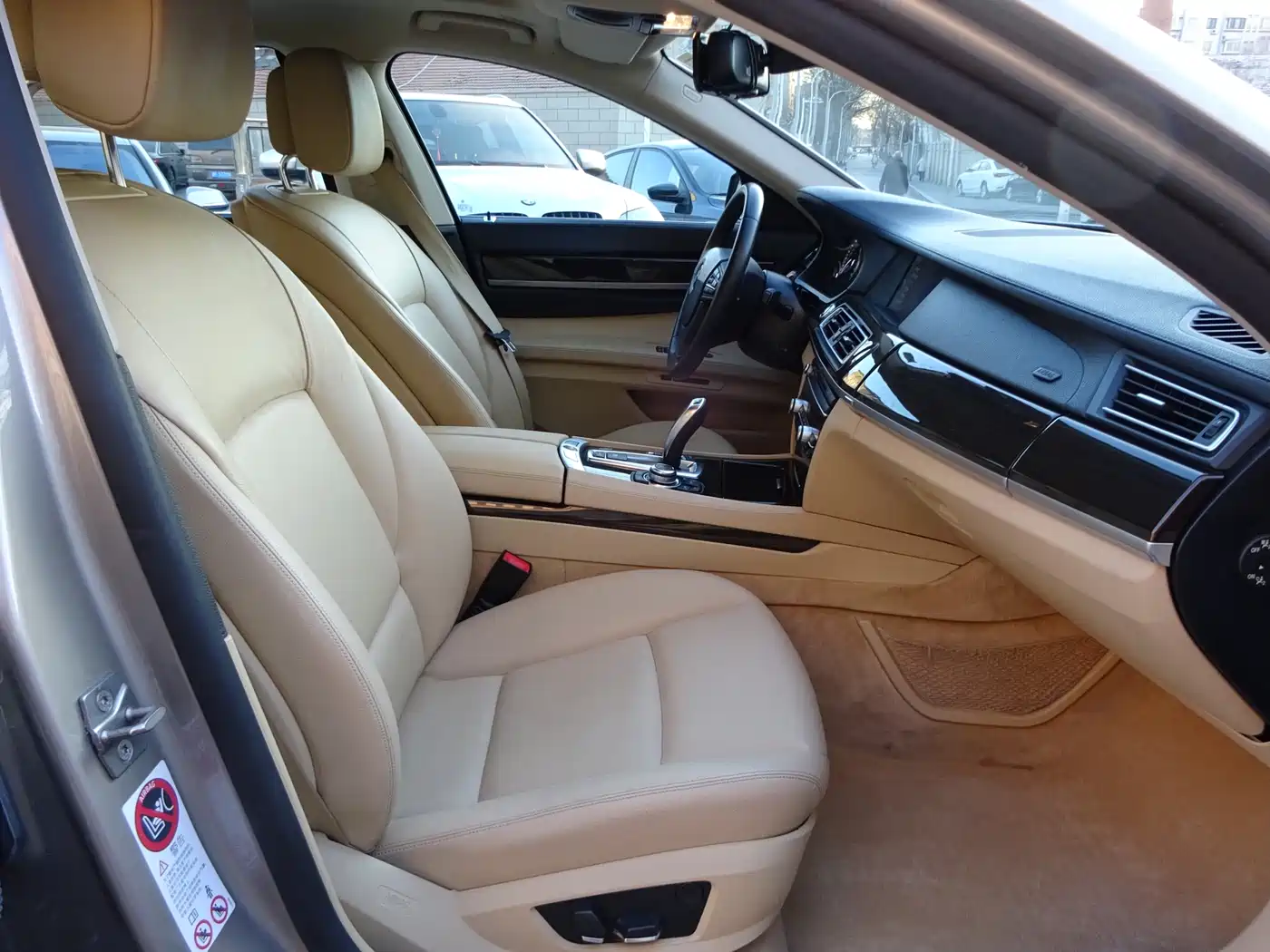 BMW 7 Series 2011 730Li Elegance фото 19