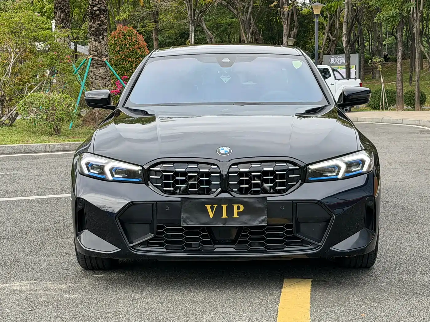 BMW 3 Series 2024 330Li M Sport Shadowline Package фото 3