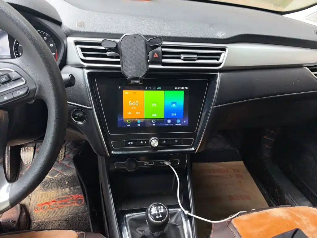 Roewe i5 2018 2019 1.5L Manual 4G-Connected Langyue Edition