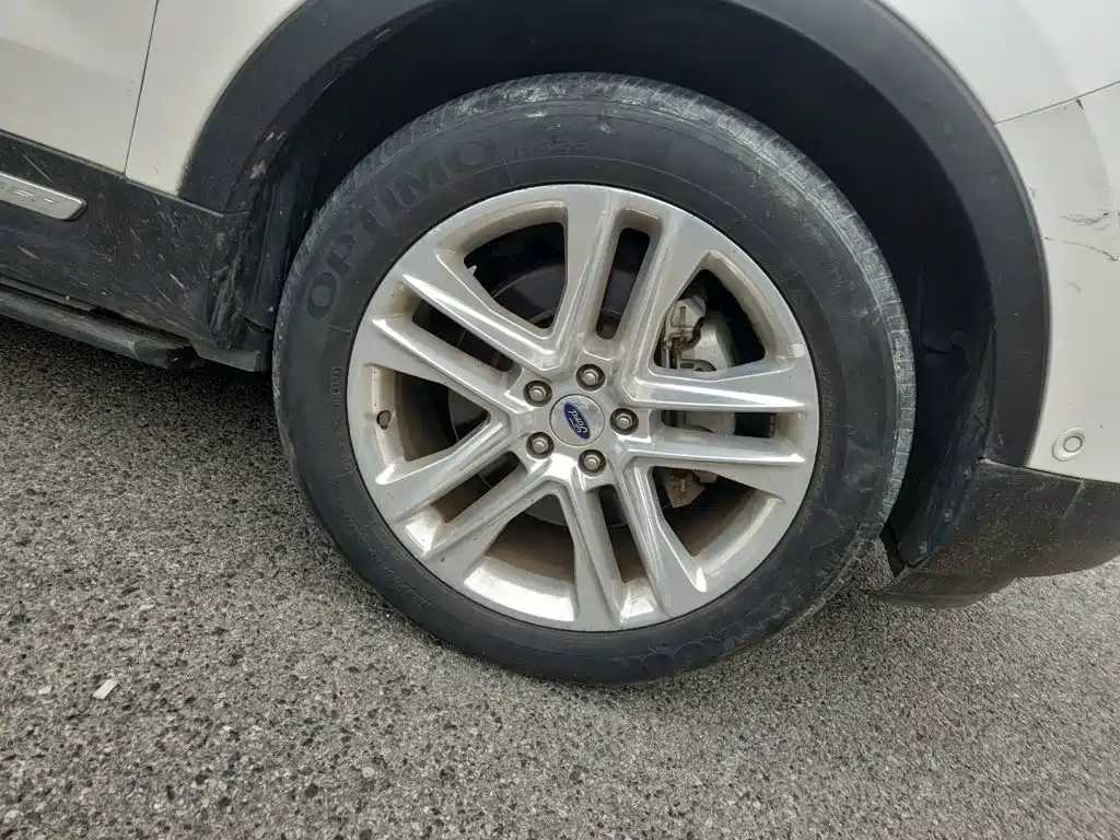 Фото 8 - Ford Explorer (Import)