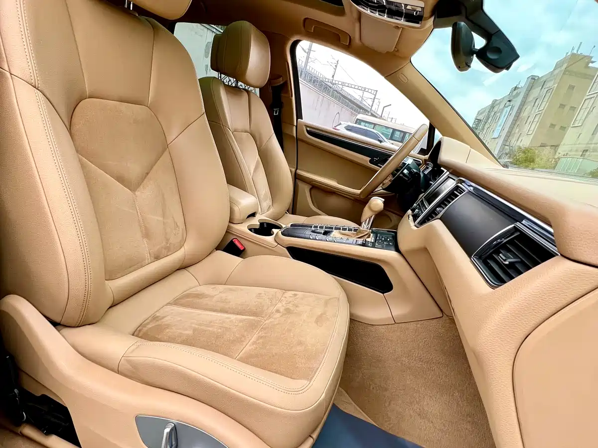 Porsche Macan 2016 Macan 2.0T фото 11