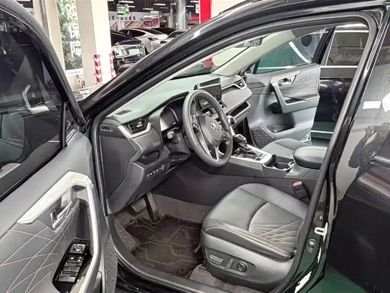 TOYOTA RAV4 RONGFANG