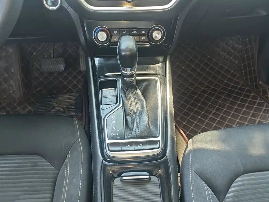 Roewe RX3 2019 2020 1.6L CVT 4G Ultra Comfort Elite