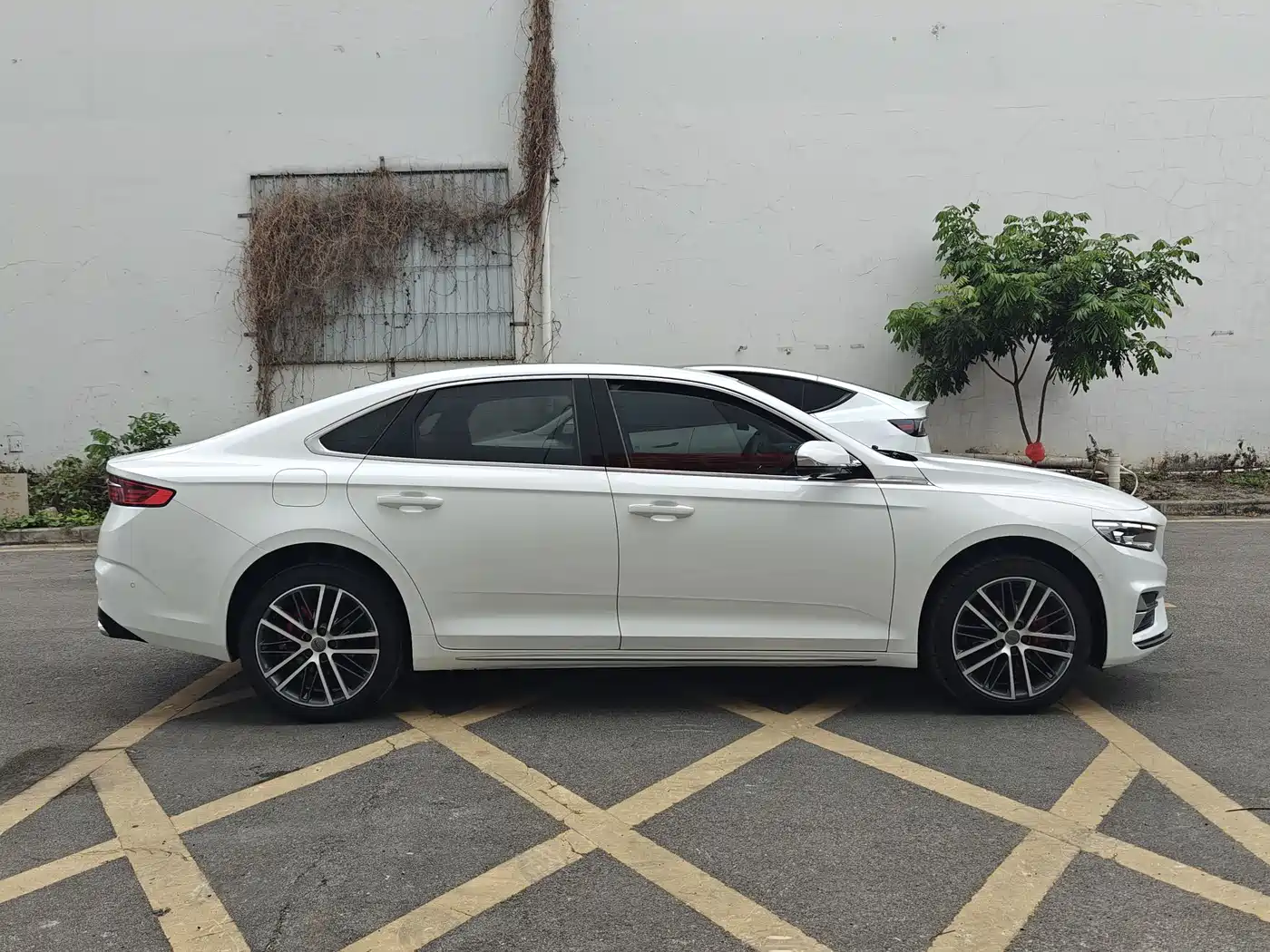 GEELY AUTOMOBILE XINGRUI