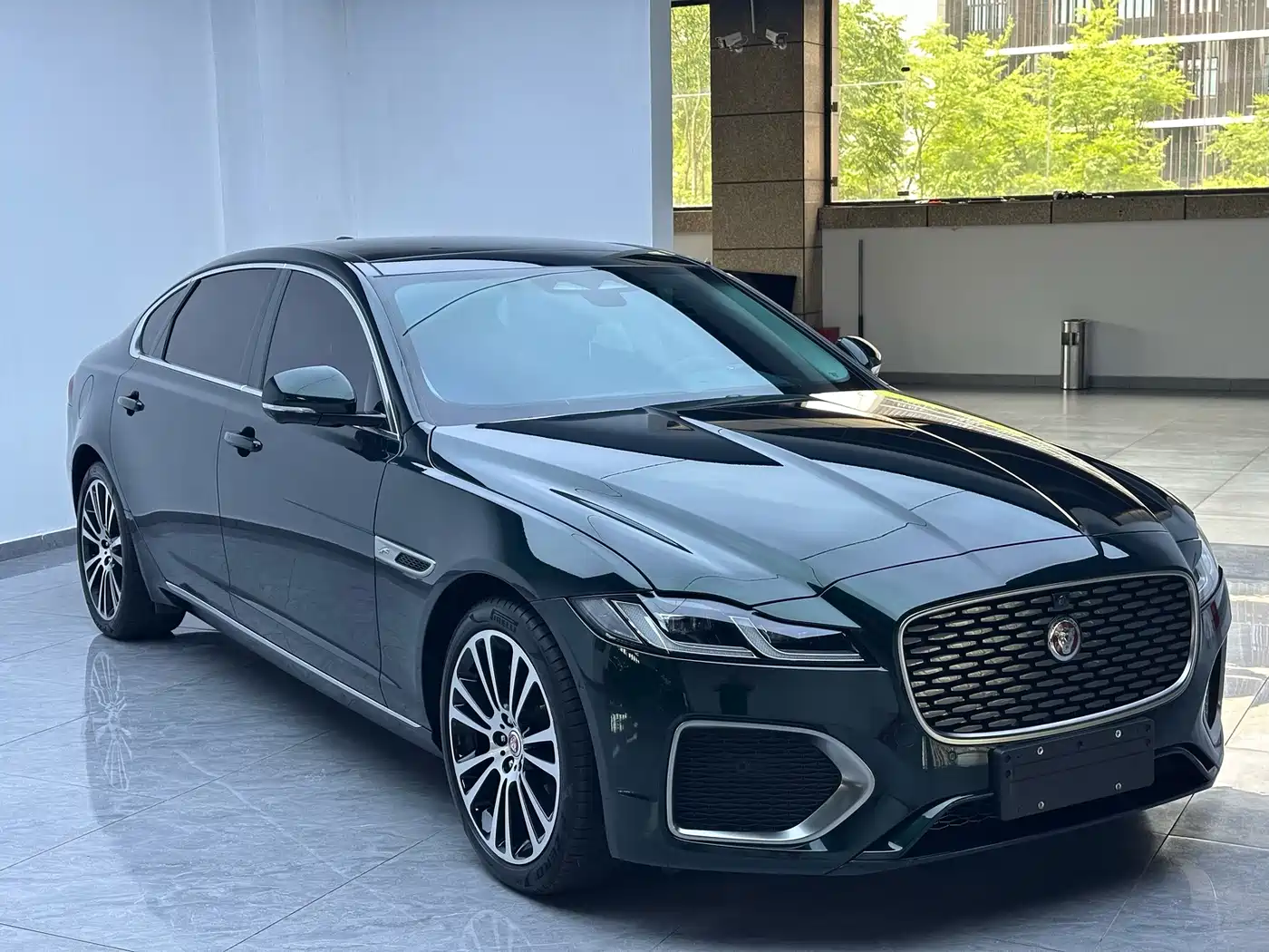 Jaguar XFL 2024 2024 2.0T P250 2WD Premium Luxury