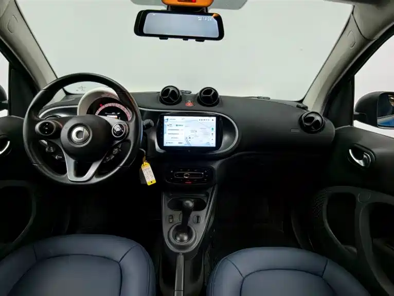 smart fortwo 2019 2019 0.9T 66kW Hardtop Wind Edition China VI