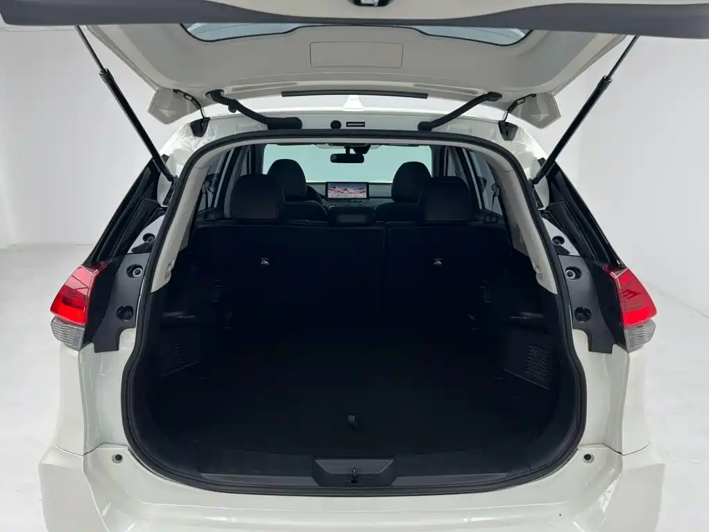 Nissan X-Trail, миниатюра 12