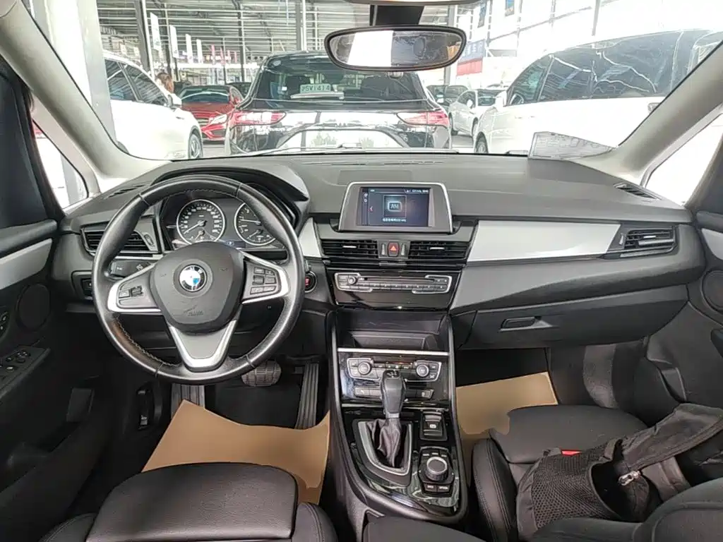 BMW 2 Series Touring 2018 2016 220i Leading Model