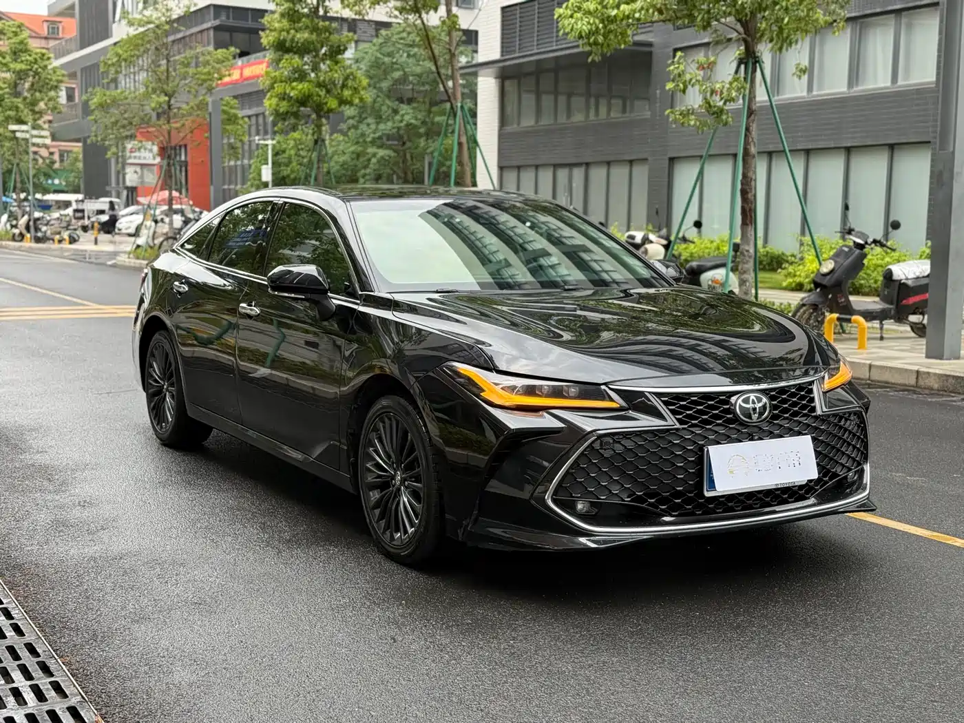 Toyota Avalon 2022 2.5L Touring Premium Edition фото 3