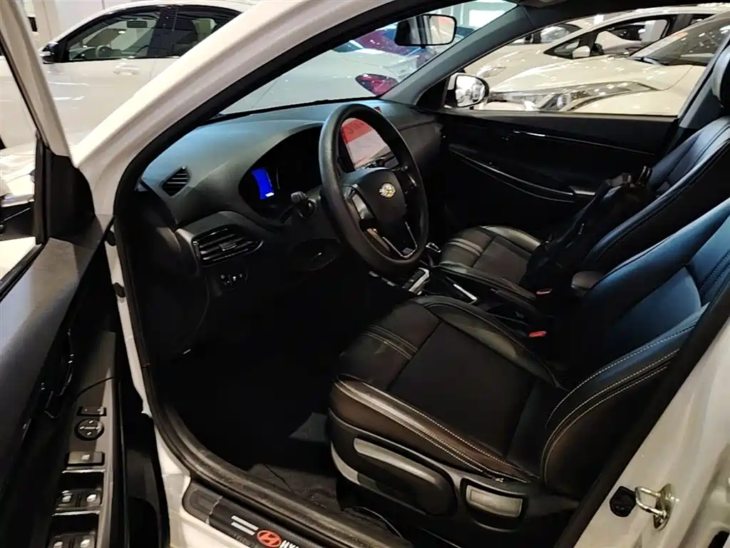 Hyundai Elantra 2018 1.6L Automatic Pleasing Edition GL China VI фото 16