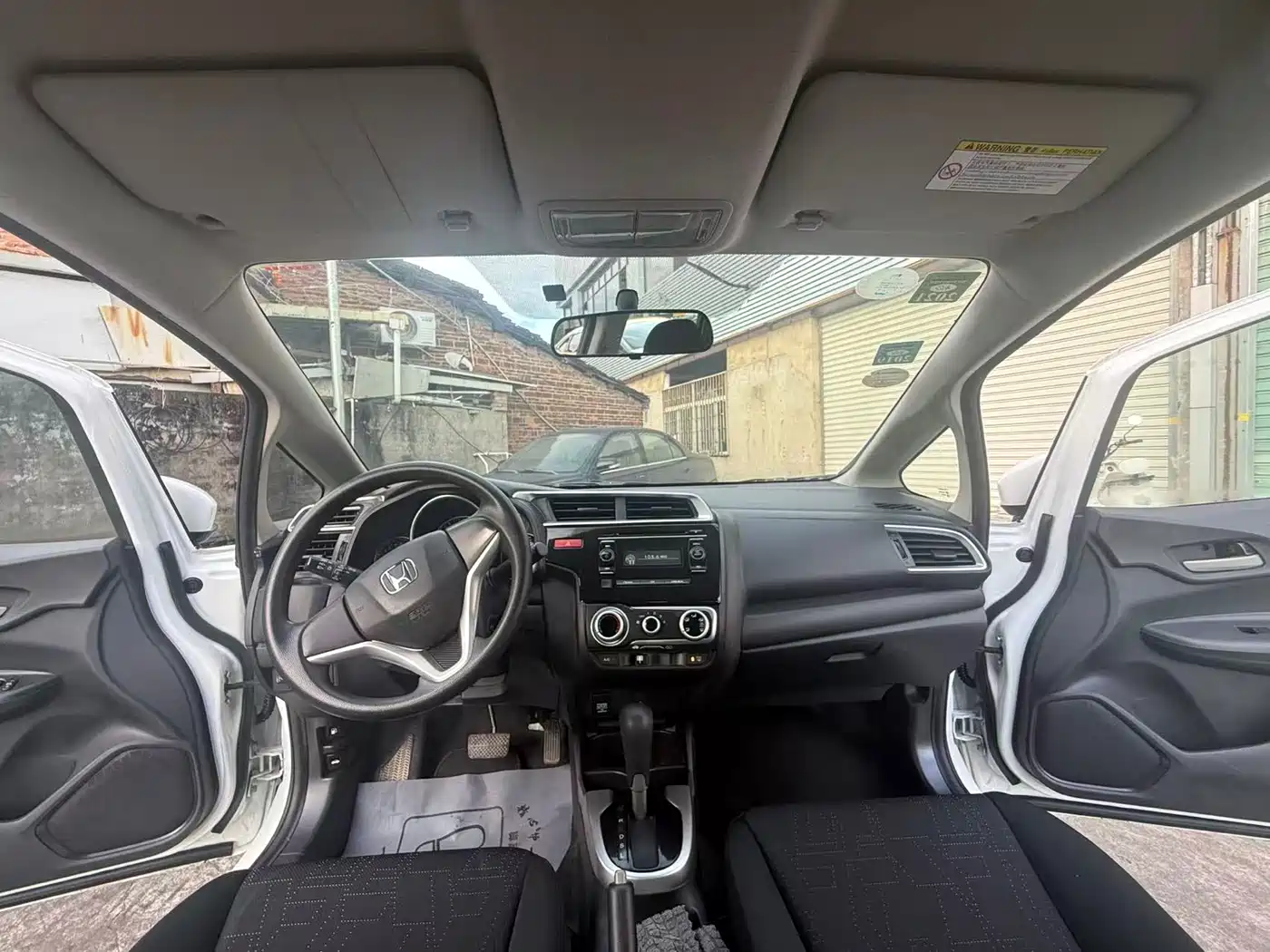 Photo 5 - Honda Fit