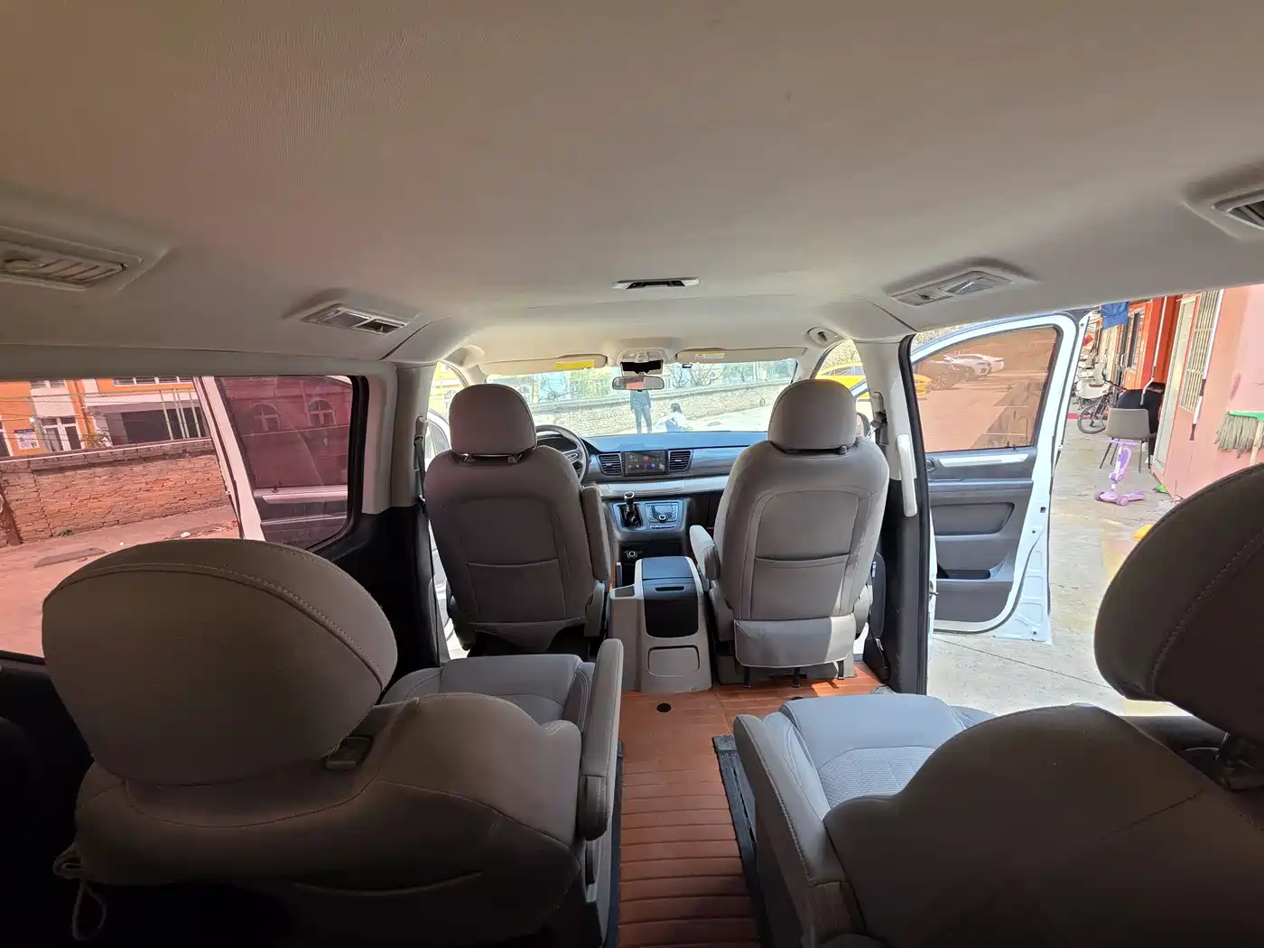 SAIC Maxus Maxus G10 2021 2.0T Manual Elite Edition Diesel 7-Seater фото 19