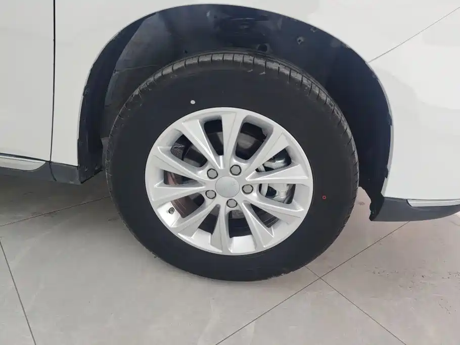 Фото 6 - Haval M6