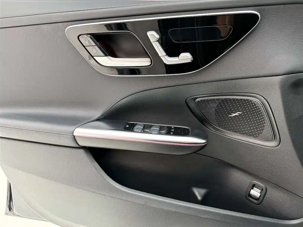 Mercedes-Benz C-Class 2023 C 260 L Sport фото 21