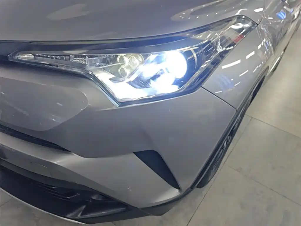 Toyota IZOA 2018 2.0L Yichi Edition China V фото 24