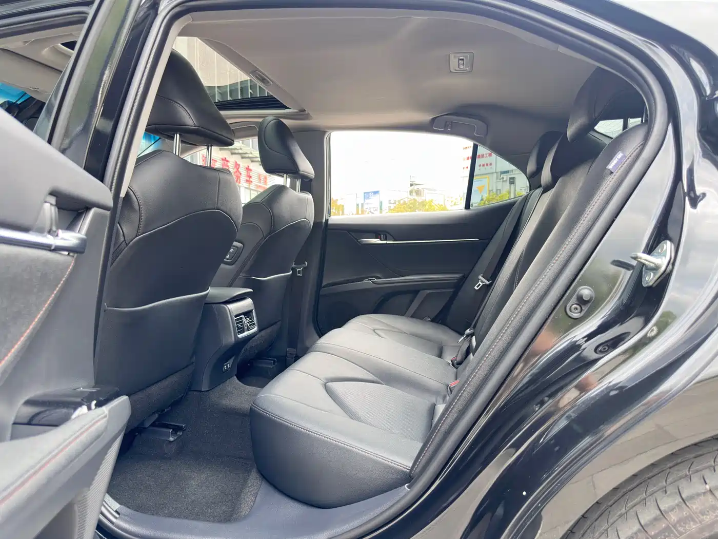Toyota Camry 2021 2.0G Luxury Edition фото 10