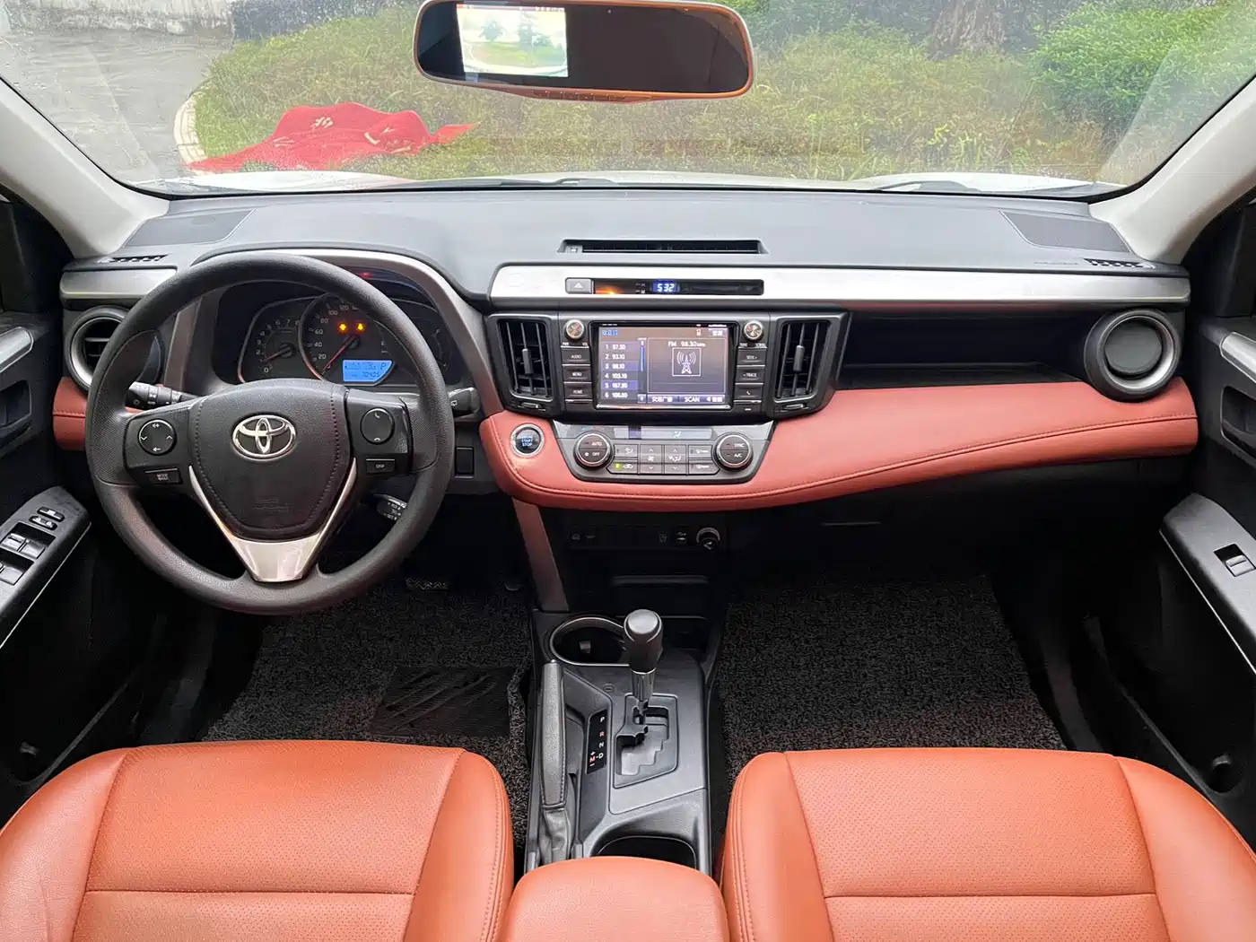 Toyota RAV4 Rongfang 2016 2.0L CVT 2WD Trend (China V) фото 18
