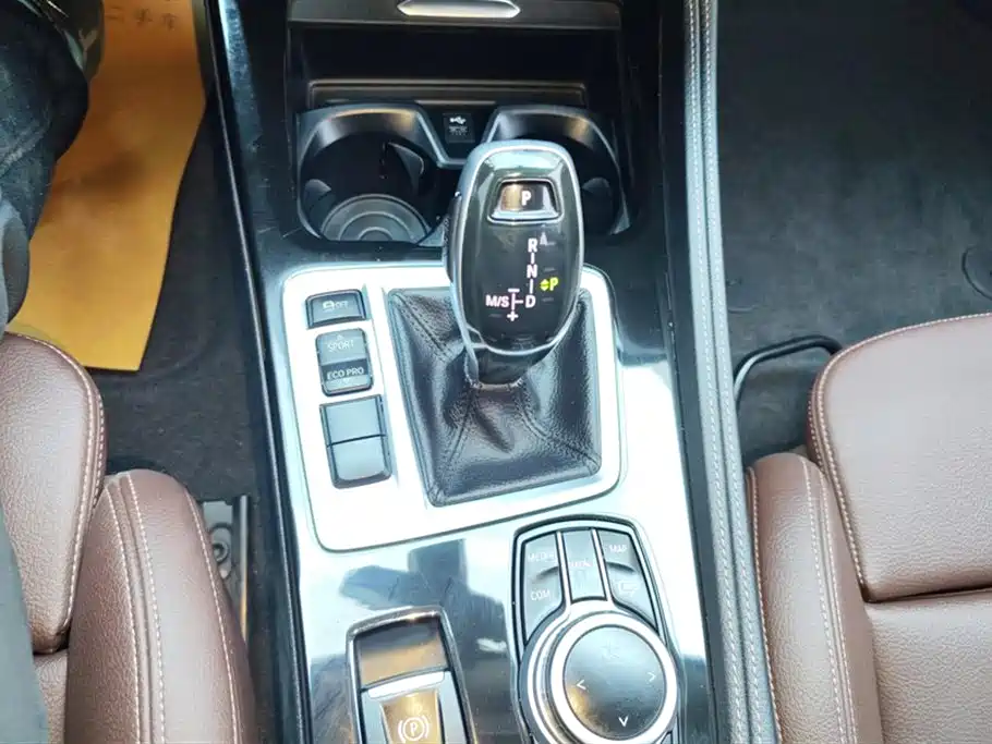 BMW 1 Series 2021 120i M Sport Shadow Edition фото 16