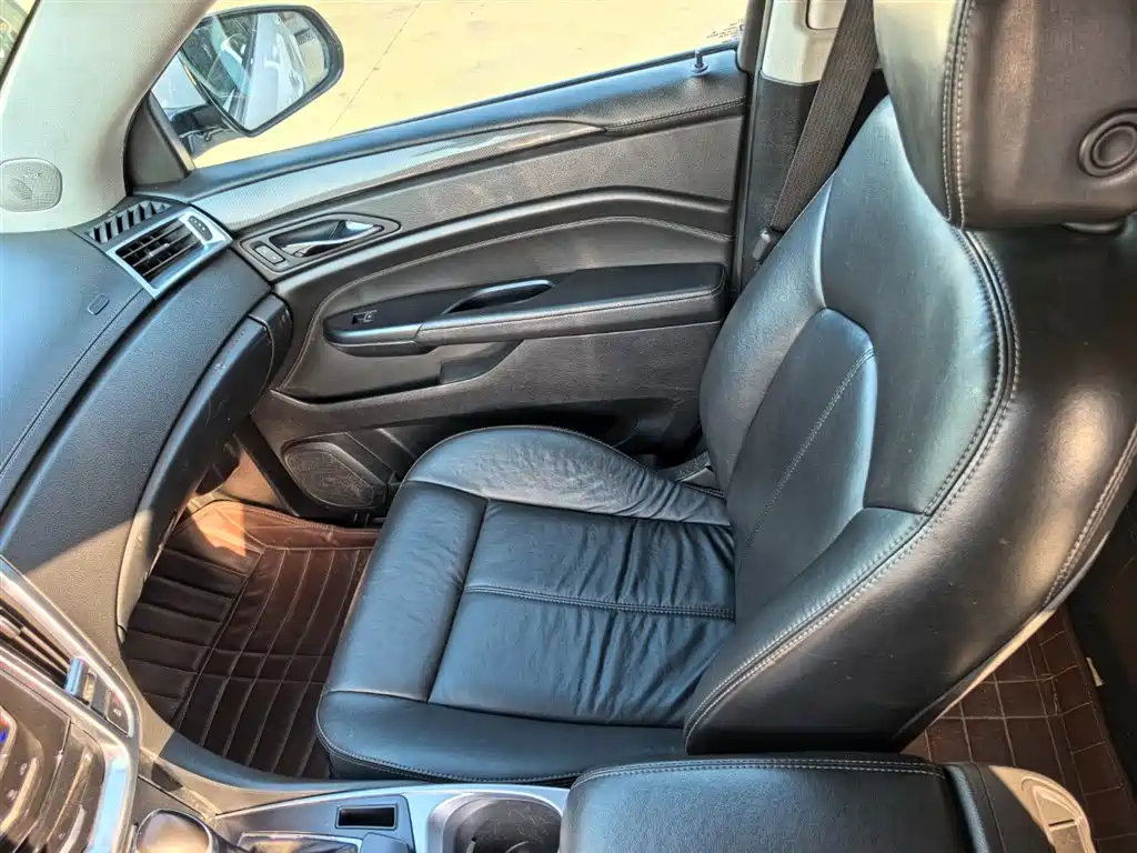 Cadillac SRX 2014 3.0L Comfort Model фото 11