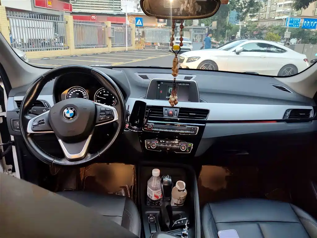 BMW X1 2019 sDrive18Li Fashion Model фото 13